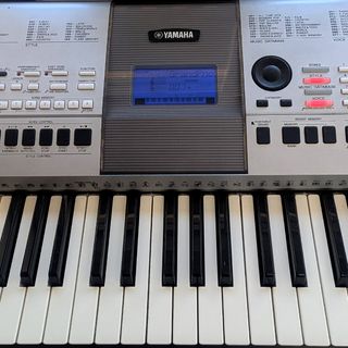 Teclado Piano Electrónico Yamaha PSR-E413 + pie, f