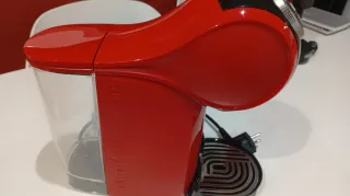Cafetera Dolce Gusto Roja