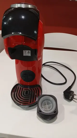 Cafetera Dolce Gusto Roja