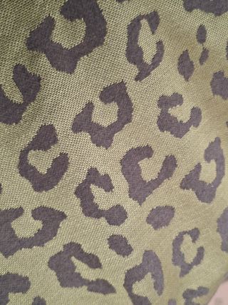 Pantaloni svasati animalier