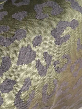 Pantaloni svasati animalier