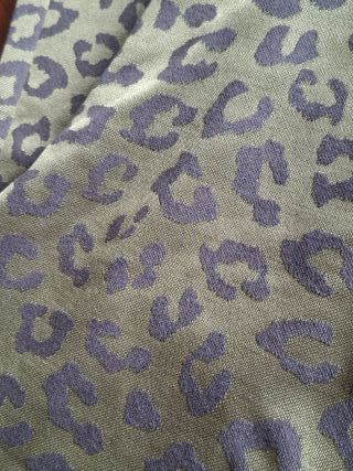 Pantaloni svasati animalier