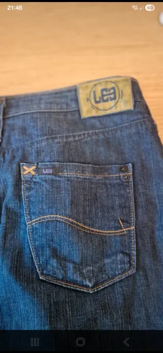 Falda vaquera elástica De cintura mide 40