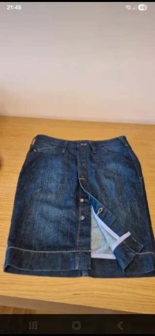 Falda vaquera elástica De cintura mide 40