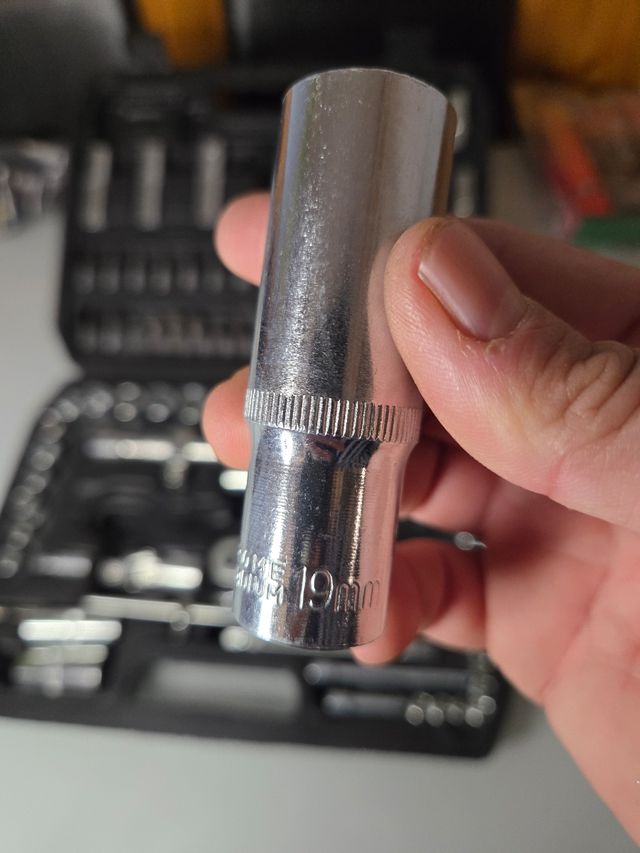 Juego de Llaves 94 Piezas con Maletín