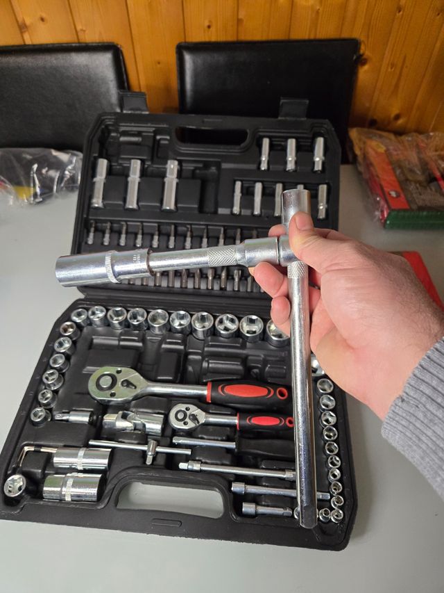 Juego de Llaves 94 Piezas con Maletín