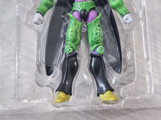 Figura de Dragon Ball SH Figuarts Cell