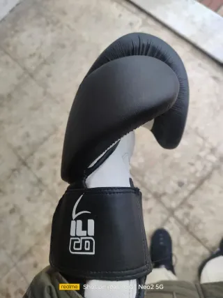 Guantes de boxeo negros