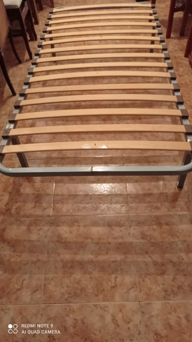 Base letto in legno Sumiel