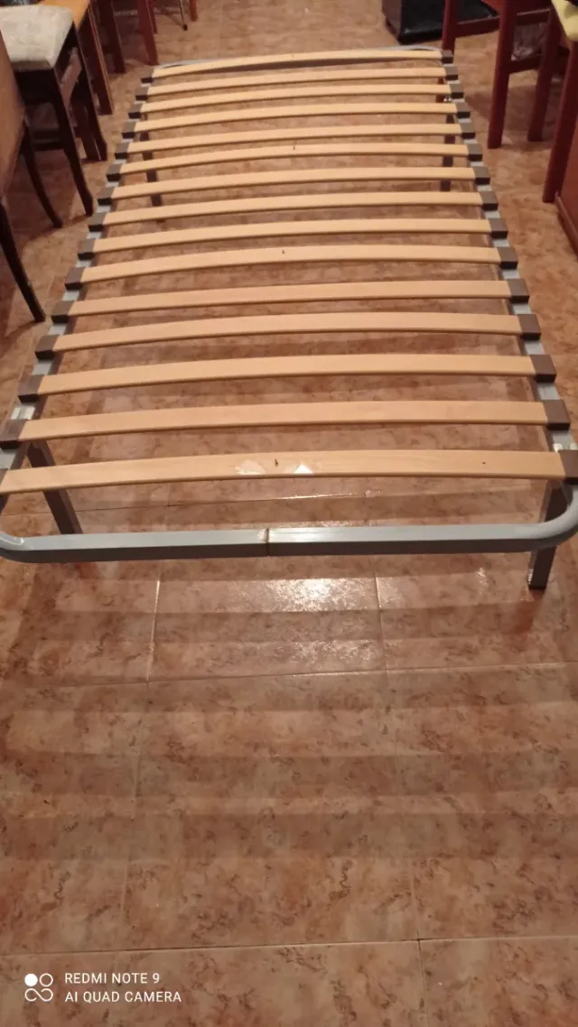 Base letto in legno Sumiel