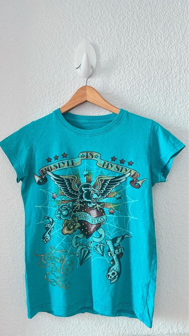 Camiseta Shiroi Neko Vintage