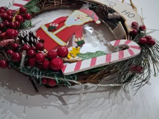 Ghirlanda natalizia + tazza natalizia in regalo