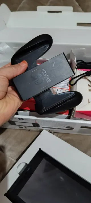 Nintendo Switch Neon (Amarillo) + Negro