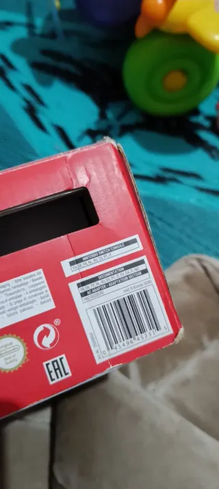 Nintendo Switch Neon (Amarillo) + Negro