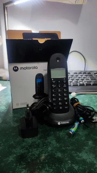 Teléfono Inalámbrico Motorola C1001CB+