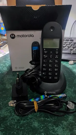 Teléfono Inalámbrico Motorola C1001CB+
