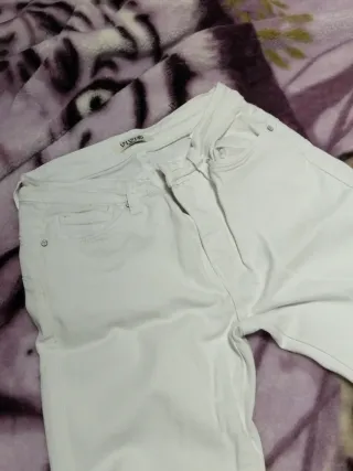 Pantalones blancos