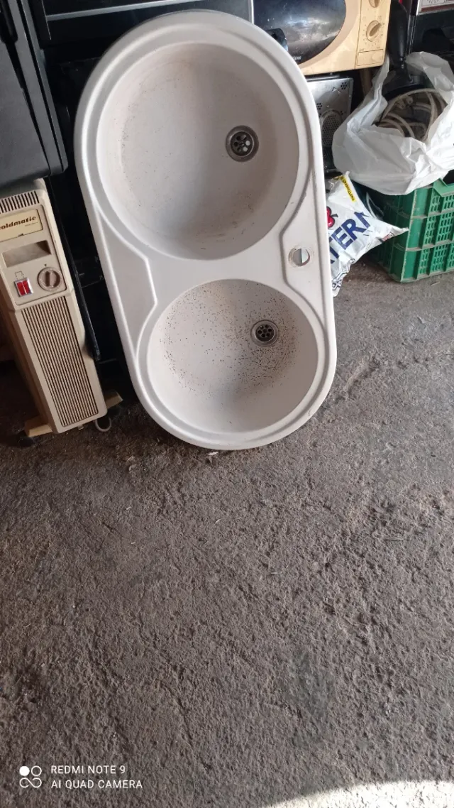 Lavabo doble de plástico blanco