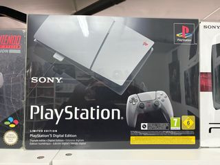 Ps5 Digital 30 Aniversario precintada + funda