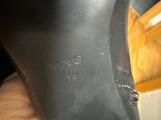 Botines piel sintética negros