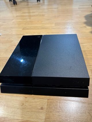 PS4 (PlayStation 4) con 2 mandos