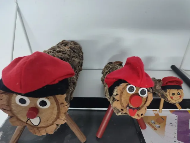 Figuras Navideñas de Troncos