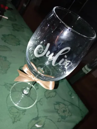 Copa de vino grabada personalizada