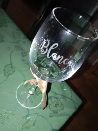 Copa de vino grabada personalizada