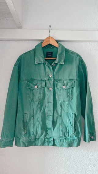 Chaqueta vaquera verde aguamarina Bershka