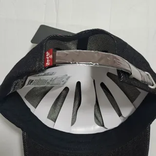 Berretto in Jeans Levi's Taglia Unica Nero