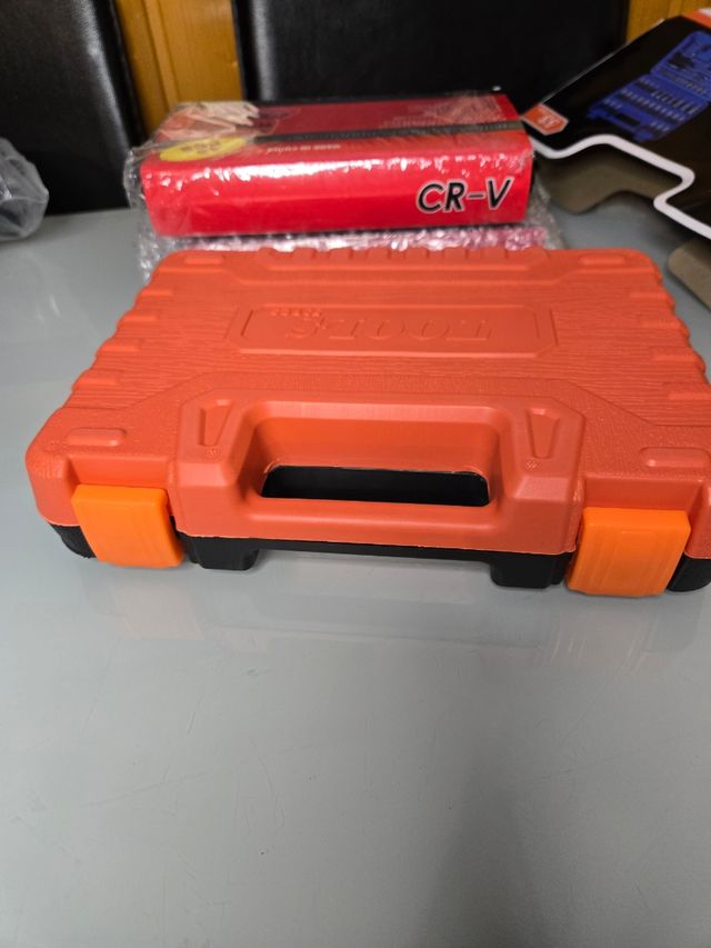 Juego de Llaves de 53 Piezas con Maletín