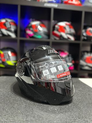 Capacete Modular Pratici c/ Óculos Solar