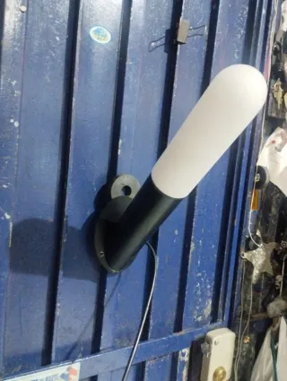 Aplique Pared Iberlux Negro y Blanco