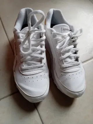 Scarpe Reebok bianche e oro