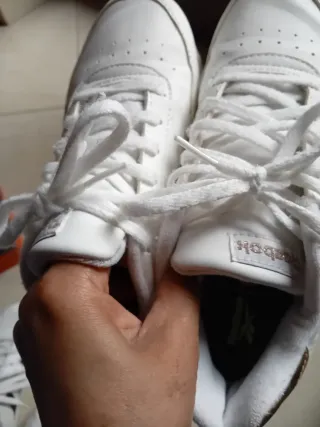 Scarpe Reebok bianche e oro