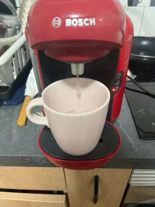 Cafetera Bosch Tassimo Vivy 2 Roja