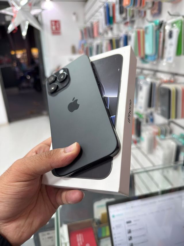 iPhone 16 Pro Max 256GB Nero