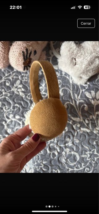 Orejeras de punto y peluche