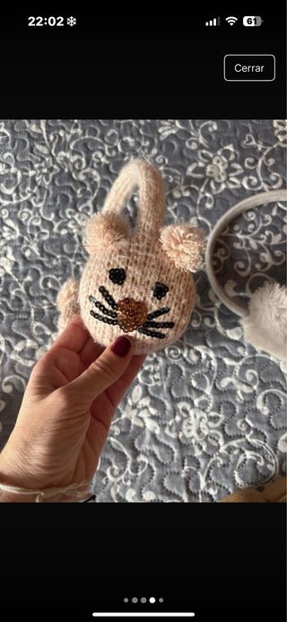 Orejeras de punto y peluche