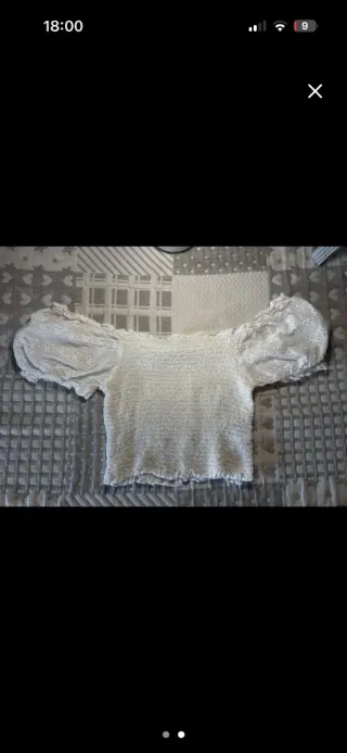 Blusa blanca crop top volantes