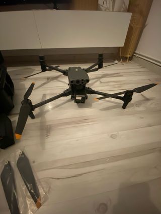 DJI M30T termico,Drone con3 salidas,se envían foto