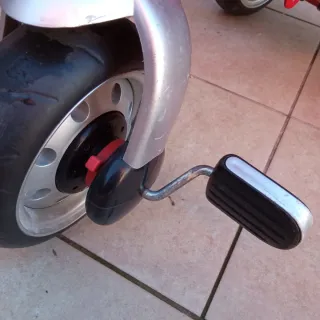 Triciclo Avigo Alu Lite Construction