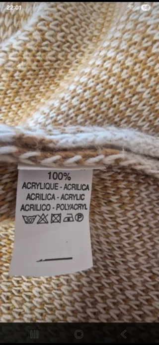 Jersey cuello alto estampado