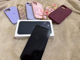 iPhone 13 128GB Midnight + 5 custodie