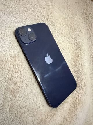 iPhone 13 128GB Midnight + 5 custodie