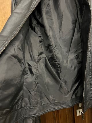Chaqueta cuero sintético negra