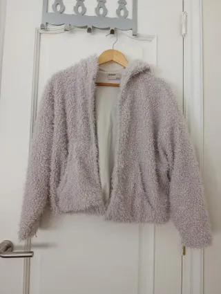 Chaqueta peluche PULL&BEAR gris