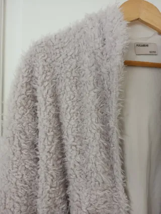 Chaqueta peluche PULL&BEAR gris