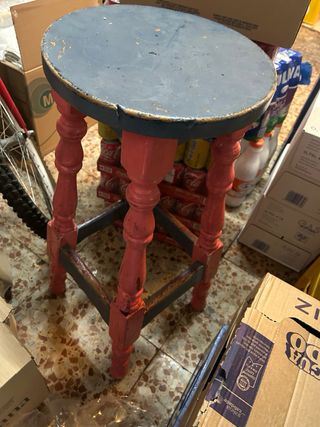 Alzatine rosse per bar e tavoli abbinati