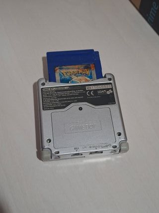 Nintendo Game Boy Advance SP Argento con Pokemon